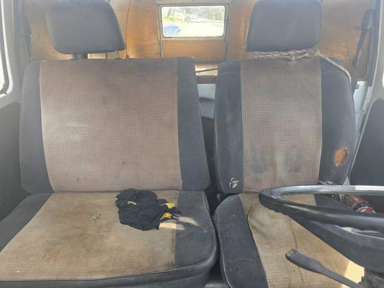 VOLKSWAGEN KOMBI 1.6 FURGÃO 8V GASOLINA 3P MANUAL